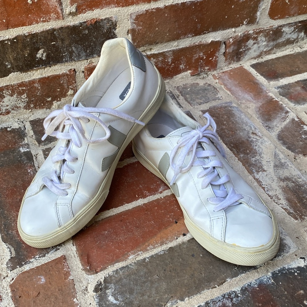 Veja low top sneakers with gray logo - Picture 2 of 16